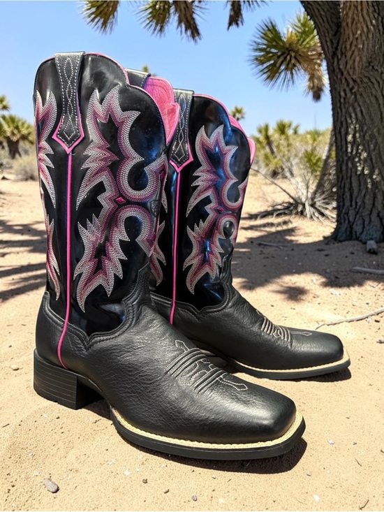 Ariat Shoes - Ariat Women's Tombstone Western Boot - Broad Square Toe Size 10